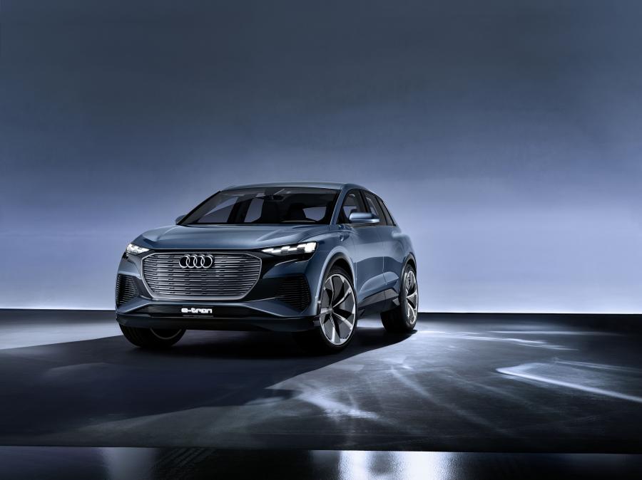  Audi Q4 e-tron Concept 2019 года  (фото 9 из 28)